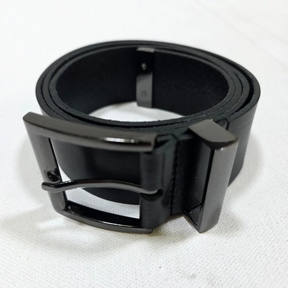 Hugo Boss Belt Mens 42 Black Leather Gunmetal Buckle Logo Tip Dress Luxury